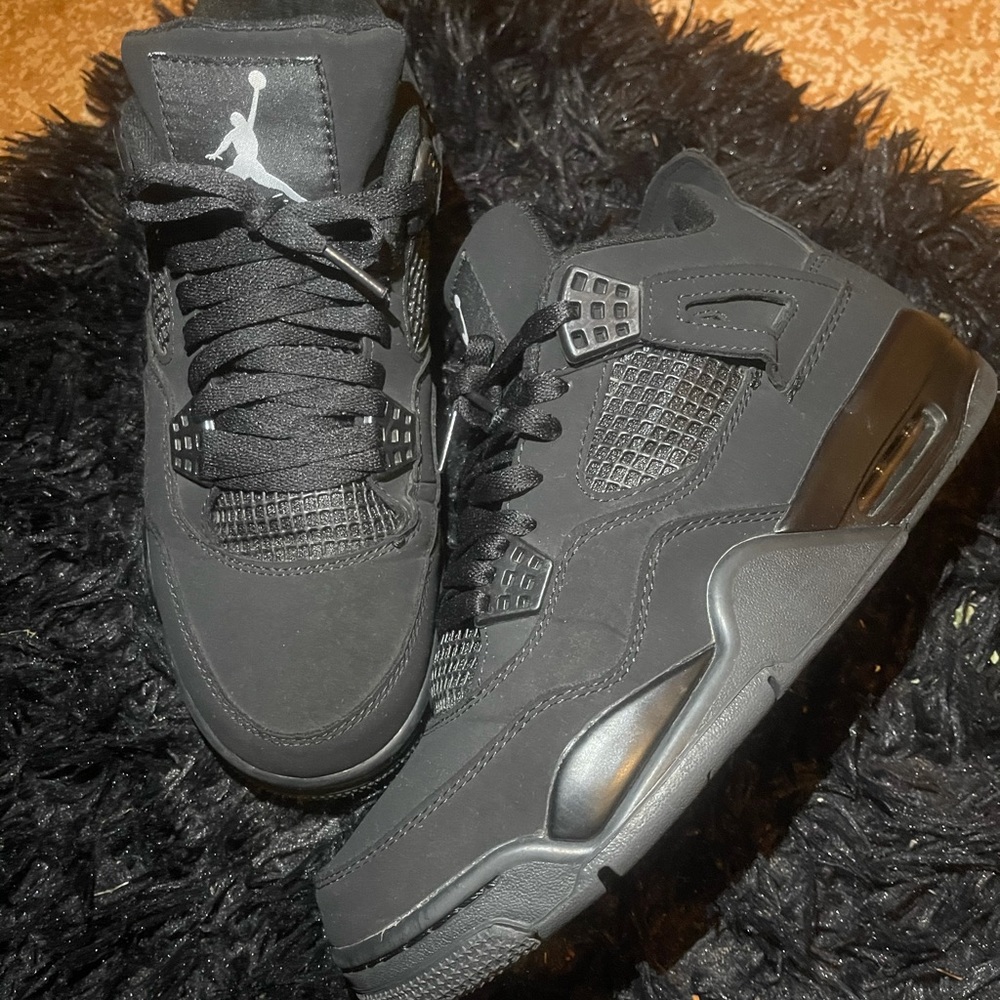Jordan 4 Black Cats